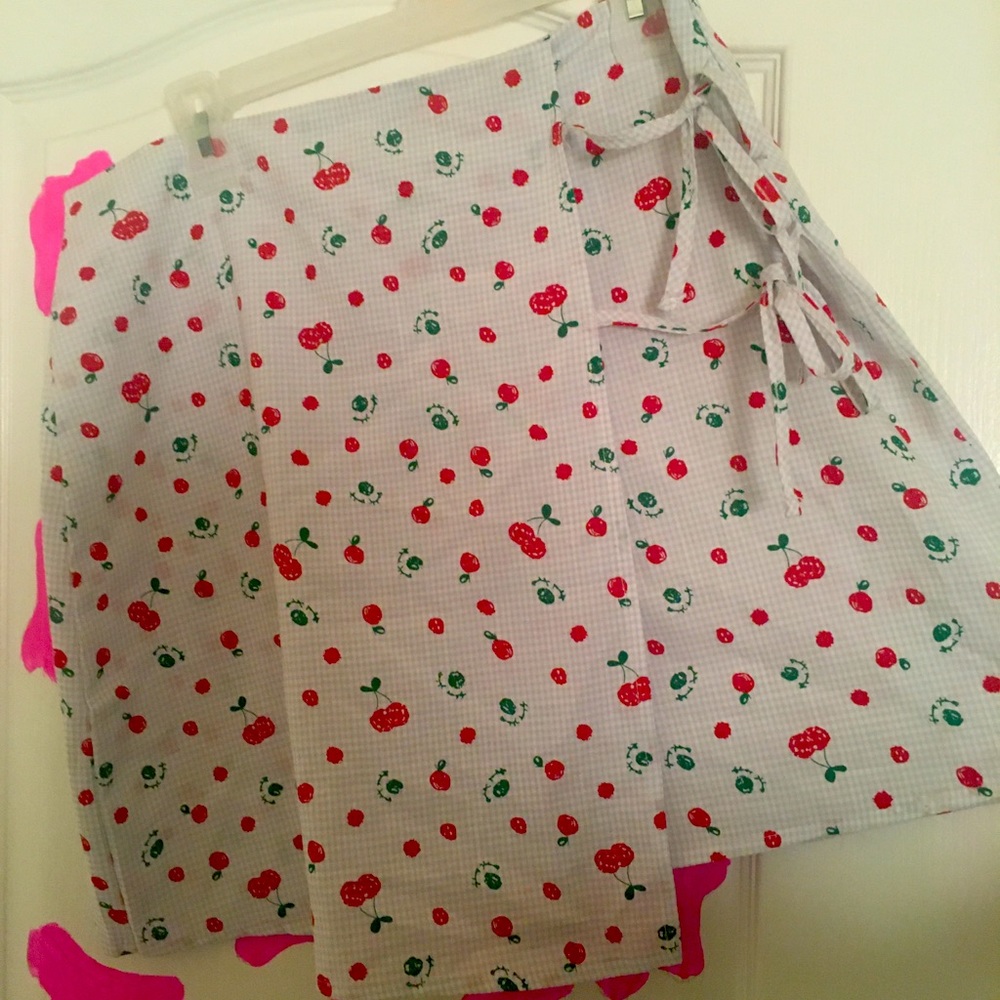 Cherry bomb skirt